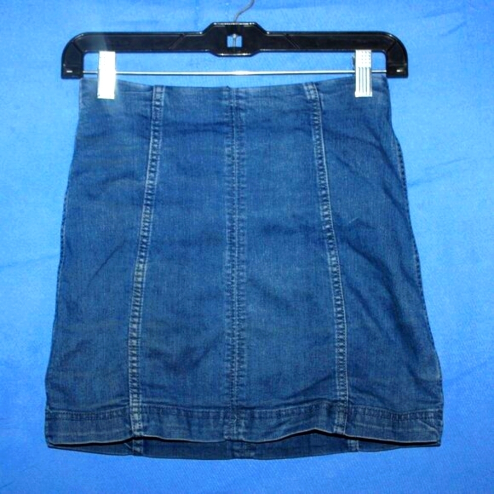 Free People Denim Mini Skirt Dark Wash Size 0